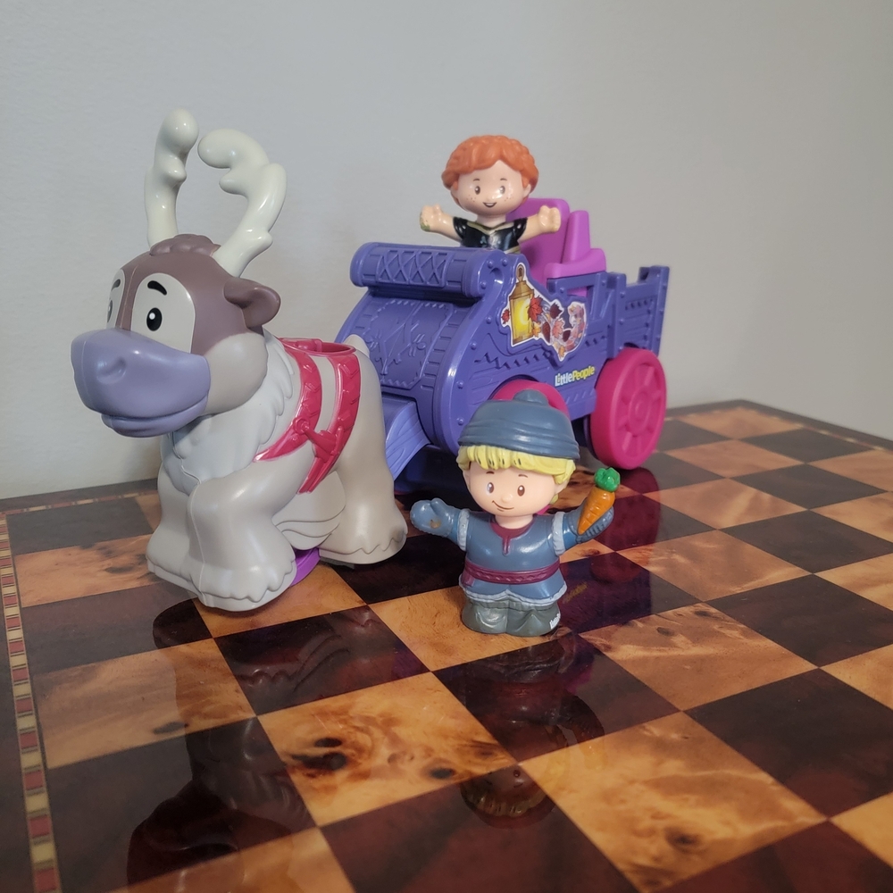 Fisher-Price Little People Frozen Sleigh Set - Picture 2 of 8